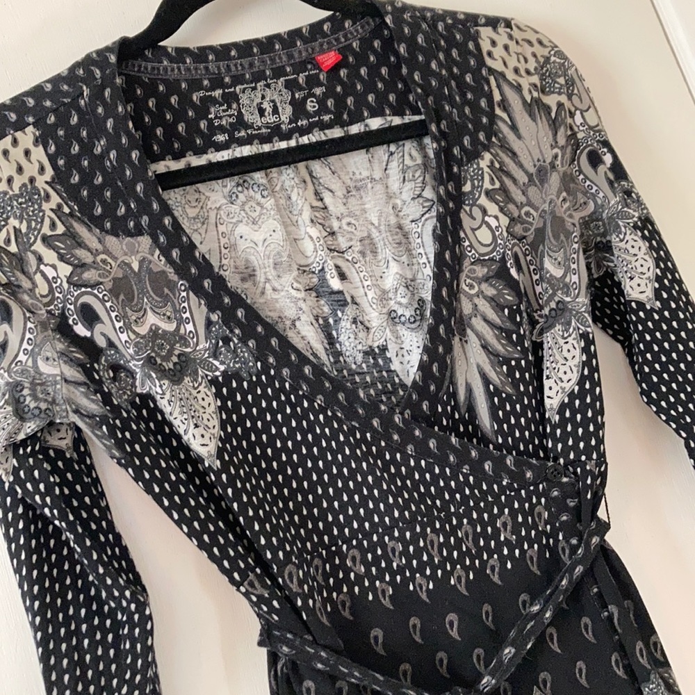 Printed wrap dress